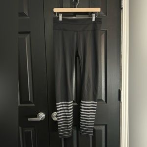 Athleta Silver Shine Strip Sonar Leggings - Size M